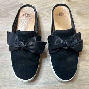 UGG Bow Black Leather and Suede Slip On Sneakers size 6.5